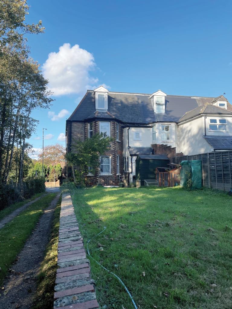 Lot: 98 - FREEHOLD BLOCK OF FLATS FOR INVESTMENT -